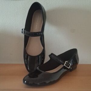 Charles & Keith Black Patent Mary Jane Flats - Size 39 (US 8-8.5)